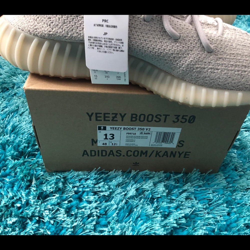Sold!! NWT Yeezy Boost 350 V2 men size 13